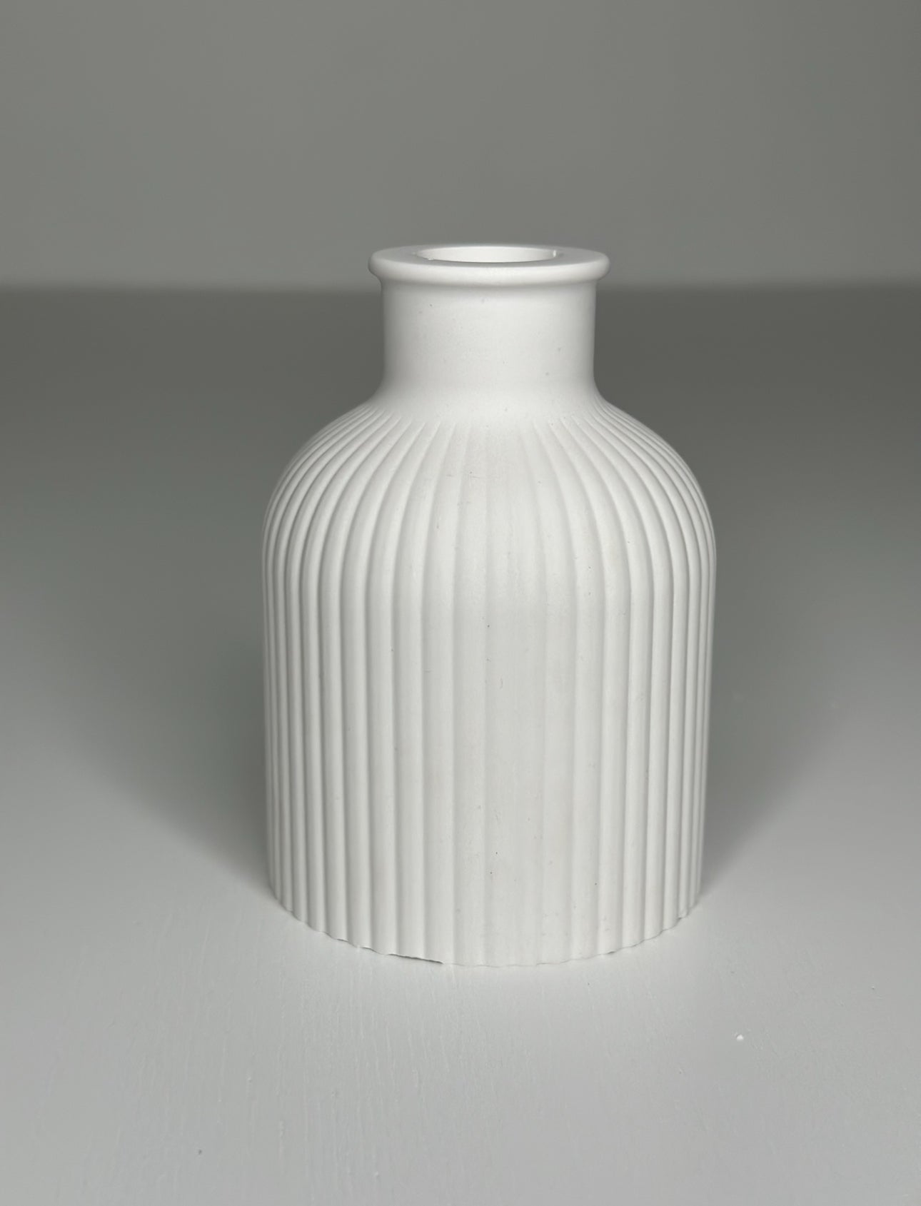 Vase décoratif avec rainures